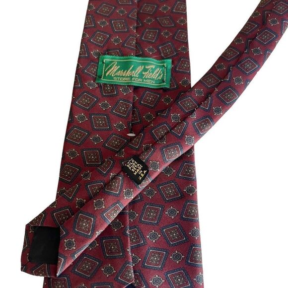 Vintage Marshall Fields Silk Neck Tie Burgundy Print - Picture 2 of 2